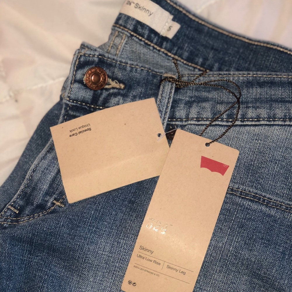 Levis 524 skinny
